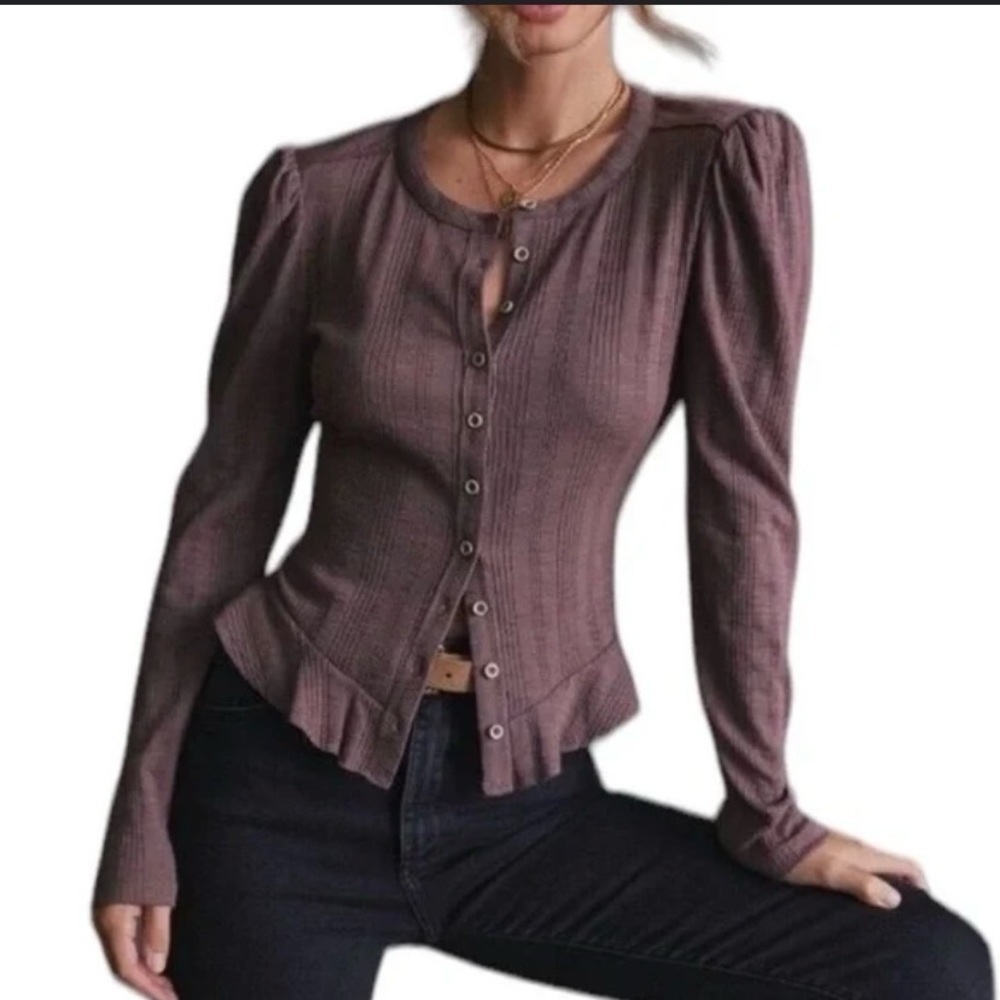 Anthropologie Pilcro Ribbed Mauve Puffed Sleeve Ruffle Bottom Top Size S
